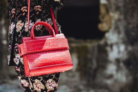 The Givenchy Horizon Bag: Tisci’s Latest Handbag Heroine